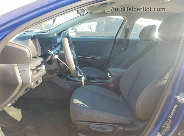 3KPFT4DE4SE062526 2025 KIA K4 Blue Вид салону спереду