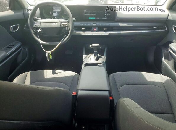 3KPFT4DE4SE083540 2025 KIA K4 Black წინა პანელის ხედი
