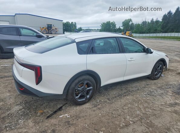 3KPFT4DE9SE024029 2025 KIA K4 White უკანა მარჯვენა