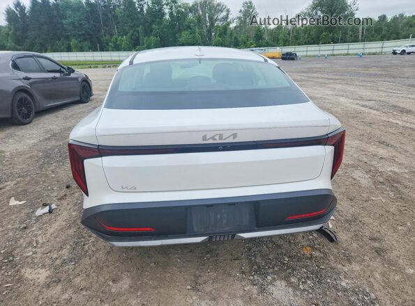 3KPFT4DE9SE024029 2025 KIA K4 White უკანა ხედი