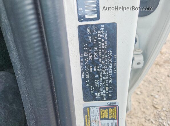 3KPFT4DE9SE024029 2025 KIA K4 White ძრავის განყოფილების ხედი