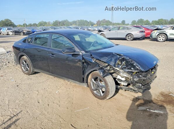 3KPFT4DE9SE231889 2025 KIA K4 Black Передня права чверть