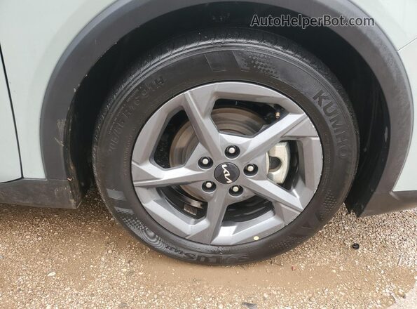 3KPFT4DEXSE039946 2025 KIA K4 White 