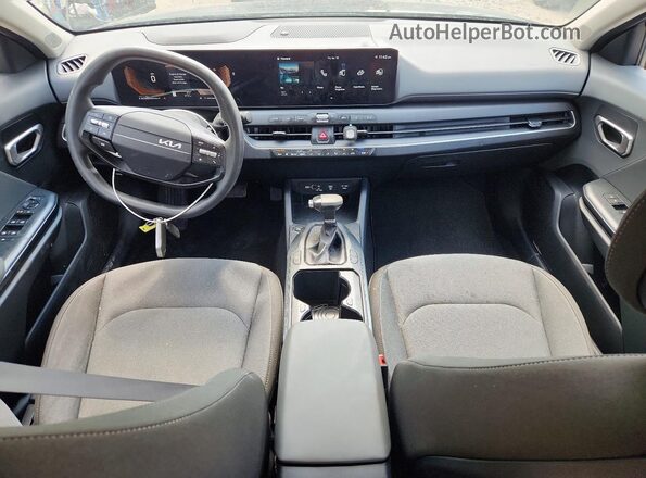 3KPFT4DEXSE179740 2025 KIA K4 Black წინა პანელის ხედი