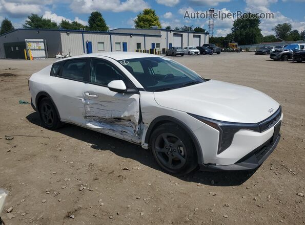 3KPFT4DEXSE220528 2025 KIA K4 Белый Панорамный вид салона 360°