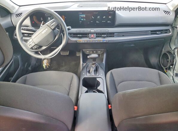 3KPFT4DEXTE256706 2026 KIA K4 Turquoise წინა პანელის ხედი