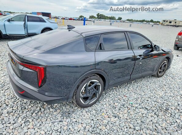 3KPFU4DE2SE020398 2025 KIA K4 Charcoal უკანა მარჯვენა