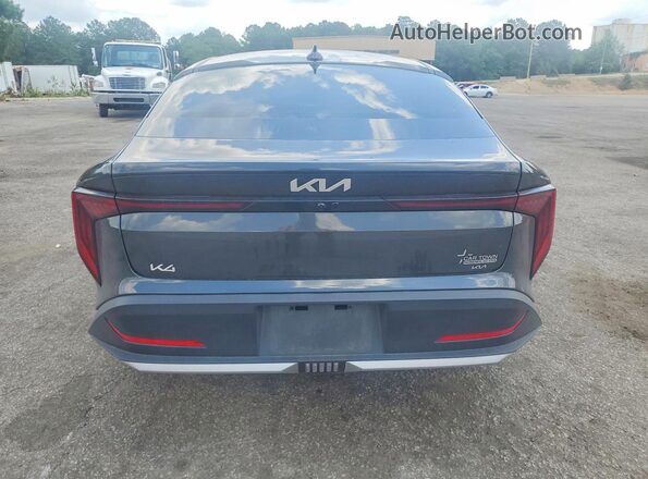 3KPFU4DE4SE227388 2025 KIA K4 Black Հետևի տեսք