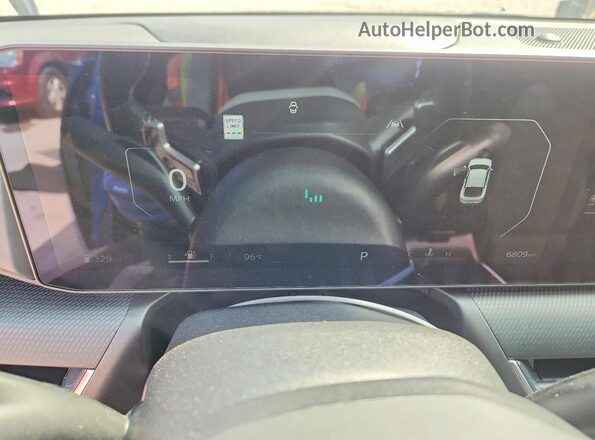 3KPFW4DEXSE199462 2025 KIA K4 Blue Instrument cluster view