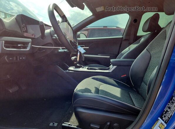 3KPFW4DEXSE199462 2025 KIA K4 Blue Front interior view