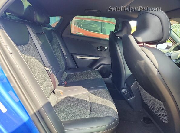 3KPFW4DEXSE199462 2025 KIA K4 Blue Rear seats view