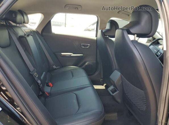 3KPFX5DE1TE337054 2026 KIA K4 Black Rear interior view