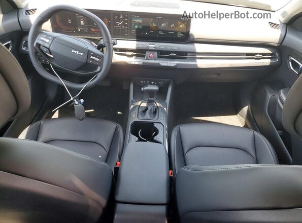 3KPFX5DE1TE337054 2026 KIA K4 Black Dashboard view