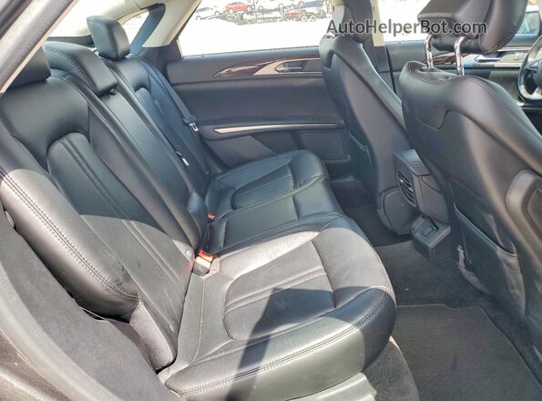 3LN6L2G91GR613591 2016 LINCOLN MKZ Gray Vista de los asientos traseros