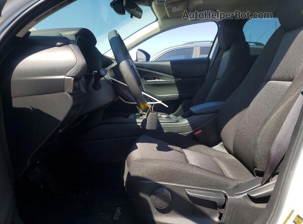 3MVDMBAM1PM548310 2023 MAZDA CX-30 Белый Вид салона спереди