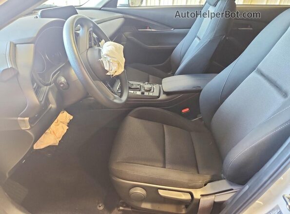 3MVDMBAM5SM850952 2025 MAZDA CX-30 White წინა სალონის ხედი