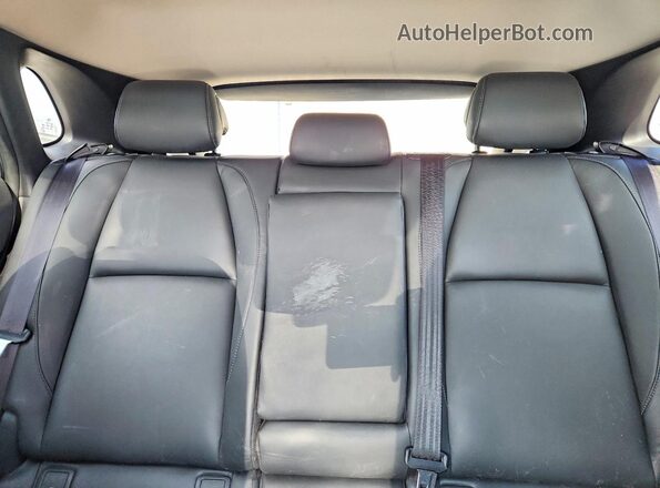3MVDMBCM6RM681564 2024 MAZDA CX-30 White Widok tylnych siedzeń