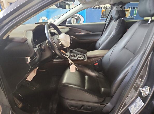 3MVDMBDM4PM518214 2023 MAZDA CX-30 Gray წინა სალონის ხედი