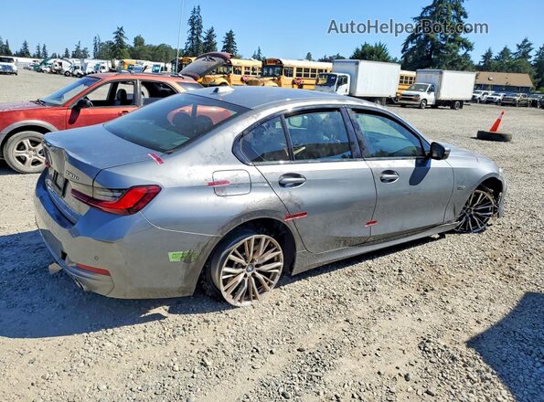 3MW39FF04P8C95291 2023 BMW 3 SERIES Silver Tył prawy