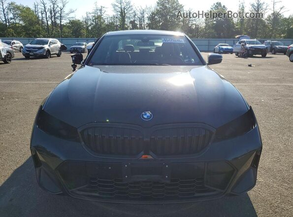3MW39FS09P8D35211 2023 BMW 3 SERIES Black Вид спереду