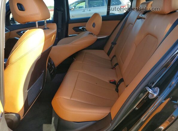 3MW39FS09P8D35211 2023 BMW 3 SERIES Black Вид задніх сидінь