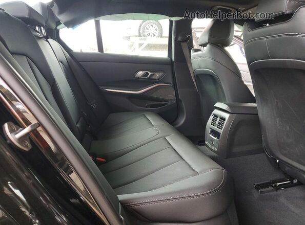3MW69CW06T8G11375 2026 BMW 3 SERIES Black Widok tylnych siedzeń