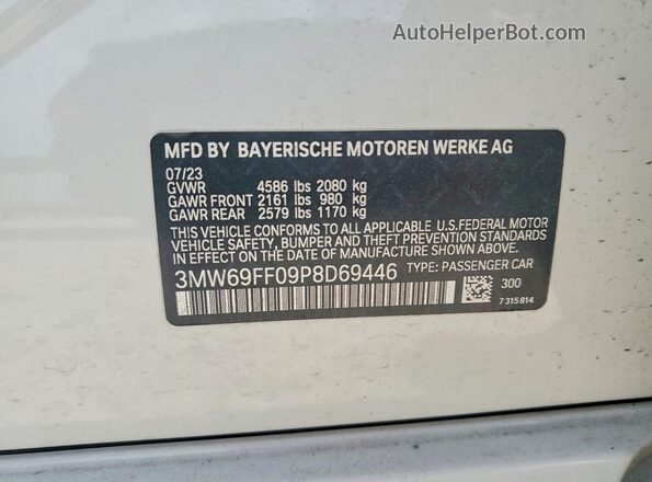 3MW69FF09P8D69446 2023 BMW 3 SERIES White Engine compartment view