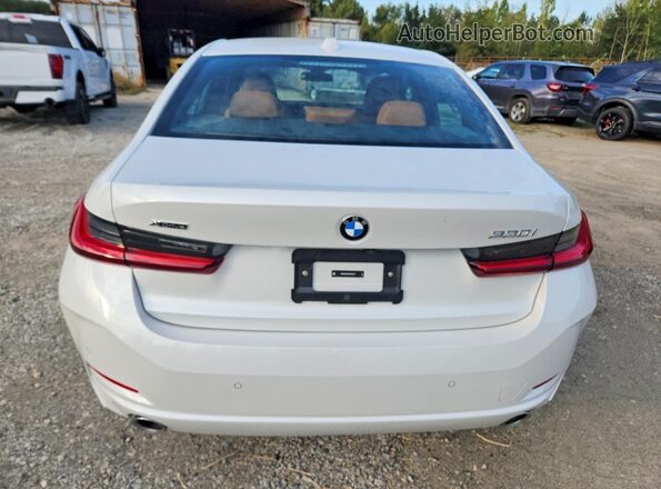 3MW89CW09T8G32357 2026 BMW 3 SERIES White Rear view