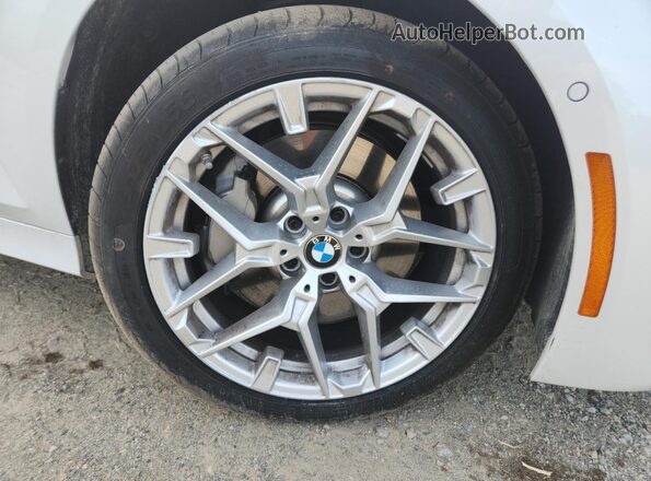 3MW89CW09T8G32357 2026 BMW 3 SERIES White 360 interior view