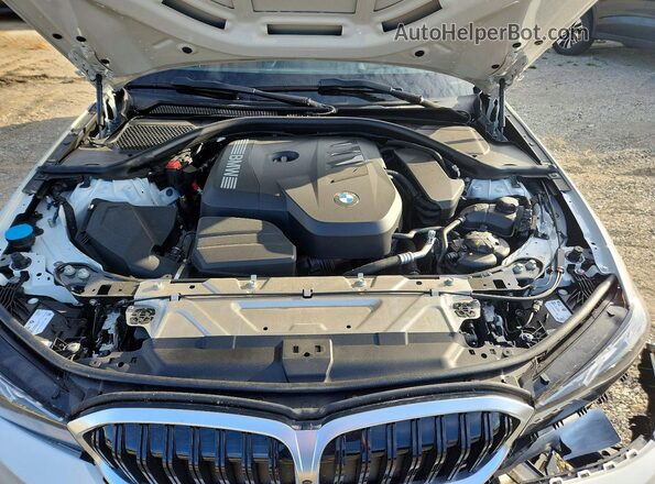 3MW89CW09T8G32357 2026 BMW 3 SERIES White Rear interior view