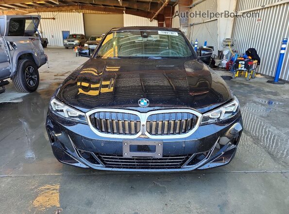 3MW89CW0XT8G50558 2026 BMW 3 SERIES Black Widok z przodu