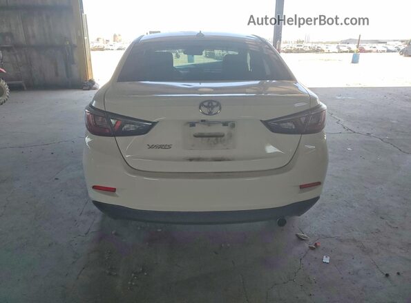 3MYDLBYV4LY711720 2020 TOYOTA YARIS White Widok z tyłu