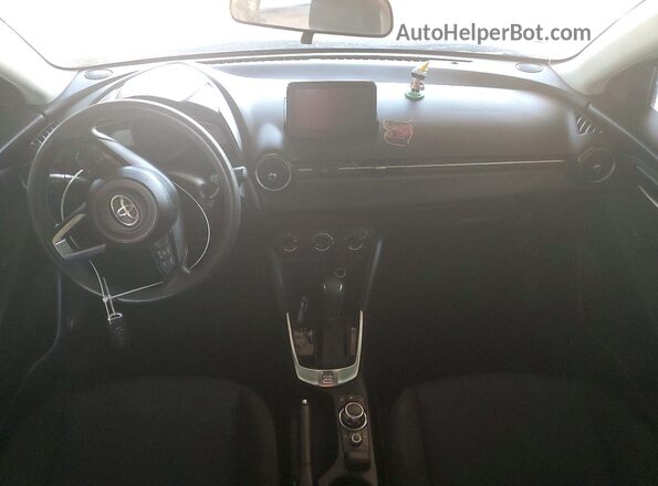 3MYDLBYV4LY711720 2020 TOYOTA YARIS White Widok deski rozdzielczej