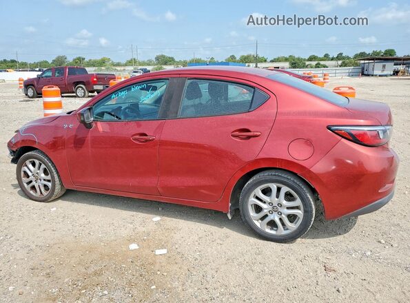 3MYDLBYV5HY155022 2017 TOYOTA YARIS Red Trasero izquierdo