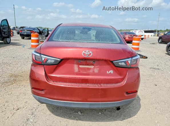 3MYDLBYV5HY155022 2017 TOYOTA YARIS Red Vista trasera