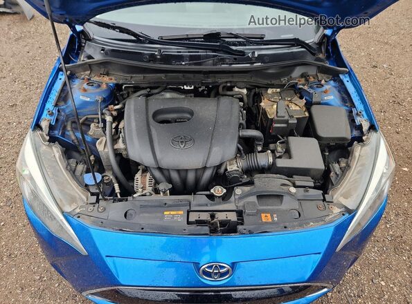 3MYDLBYV6GY116292 2016 TOYOTA YARIS Blue Rear interior view
