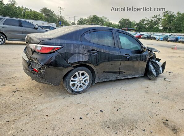 3MYDLBYV6HY191334 2017 TOYOTA YARIS Black Հետևի աջ