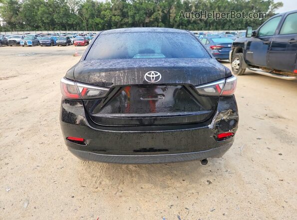 3MYDLBYV6HY191334 2017 TOYOTA YARIS Black Հետևի տեսք