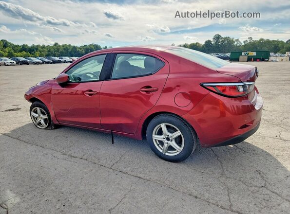 3MYDLBYV8HY187785 2017 TOYOTA YARIS Красный Задняя левая четверть
