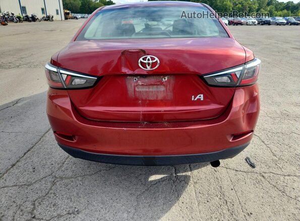 3MYDLBYV8HY187785 2017 TOYOTA YARIS Красный Вид сзади