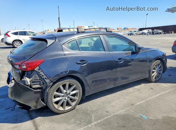 3MZBN1L3XJM267065 2018 MAZDA 3 Black Հետևի աջ