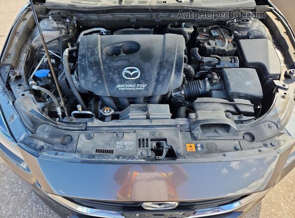 3MZBN1V79HM101047 2017 MAZDA 3 Brown Widok wnętrza z tyłu