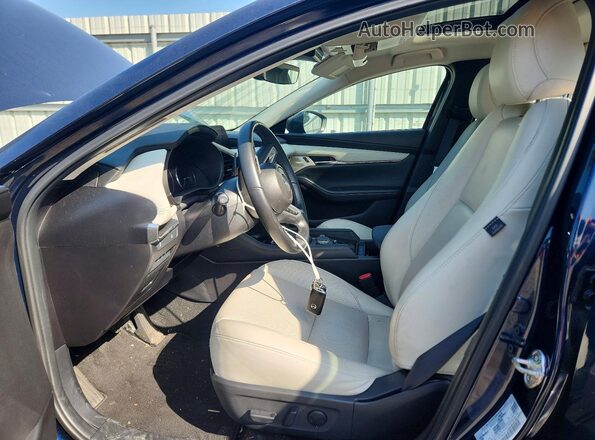 3MZBPBDL8MM250588 2021 MAZDA 3 Blue Front interior view