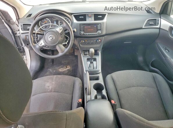3N1AB7AP0JY320870 2018 NISSAN SENTRA Silver Widok deski rozdzielczej