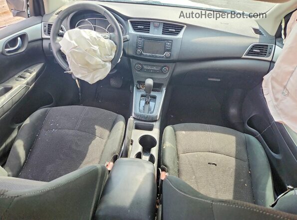 3N1AB7AP1JY294862 2018 NISSAN SENTRA Silver Вид панелі приладів