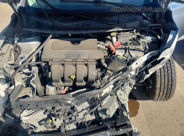 3N1AB7AP1JY348337 2018 NISSAN SENTRA Серебряный Вид задней части салона