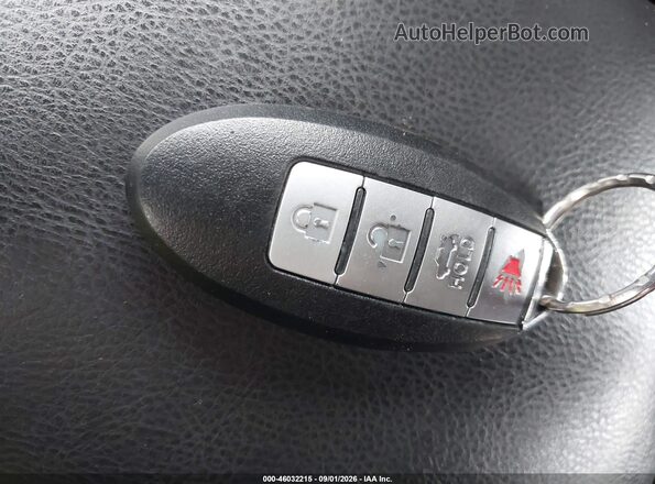 3N1AB7AP2HL693903 2017 NISSAN SENTRA Серебряный Вид панели приборов