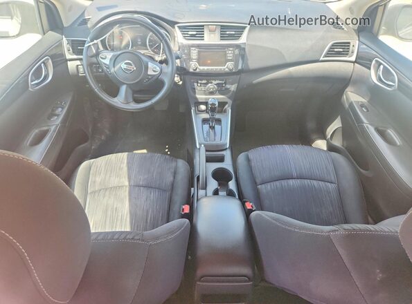 3N1AB7AP2JL648126 2018 NISSAN SENTRA Silver Вид панелі приладів