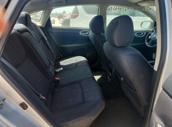 3N1AB7AP2JL648126 2018 NISSAN SENTRA Silver Вид задніх сидінь