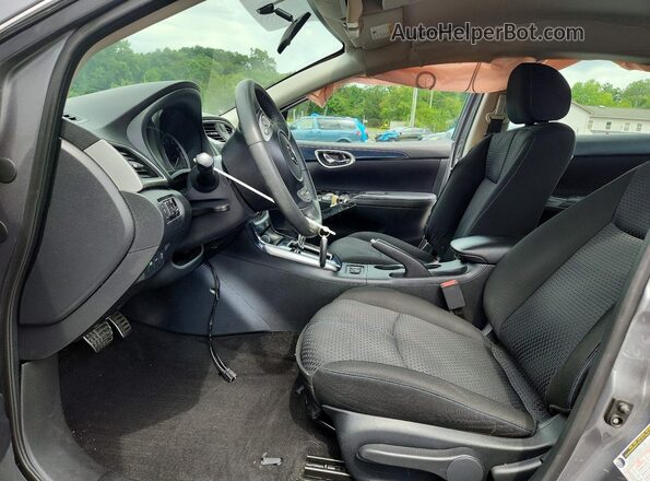3N1AB7AP2JY245900 2018 NISSAN SENTRA Gray Սալոնի դիմացի տեսք